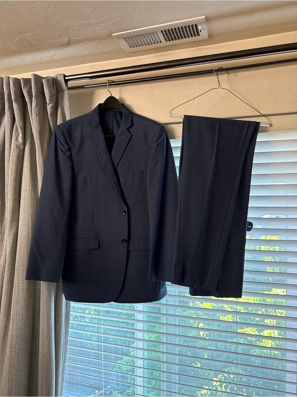 Perry Ellis Men's Dark Navy Two-Piece Suit